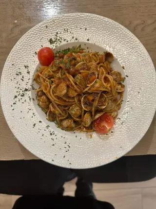 Spaghetti s vongolama + gratis piće