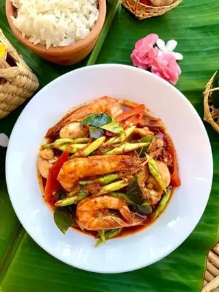 Pad Kra Prao Talay