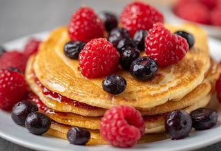Pancakes Aux Fruits Frais