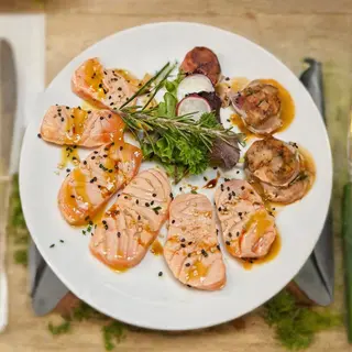 Salmon tataki - 8 pezzi