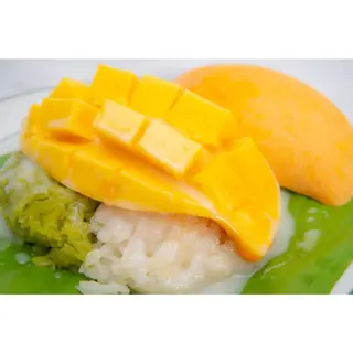 Fresh Mango with Sticky Rice and Coconut Custard
