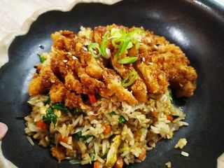 186. Yakimeshi con Pollo y Salsa Teriyaki