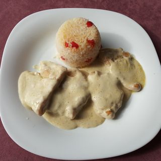 ფილე ალა კრემე ბრინჯის გარნირით