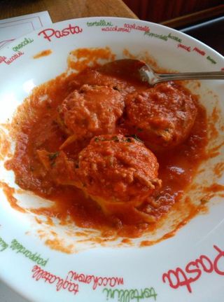 Ravioli a la bolognesa