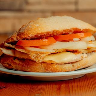 Bocadillo Matasuegra De Pollo