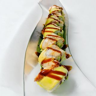 Запърлен дракон рол (8бр-210гр)