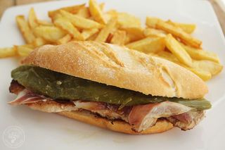 Bocadillo Serranito De Lomo