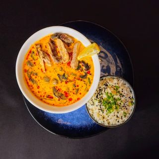 Том-ям с Морепродуктами