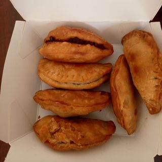 Mini Meat Pies (6)