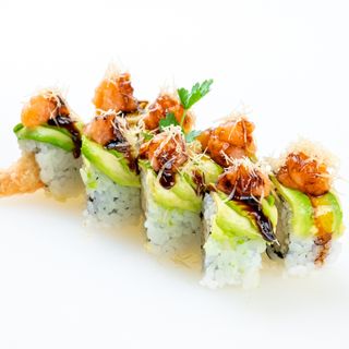 069. Uramaki dragon roll