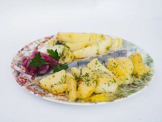 Hering marinat Matias cu cartofi