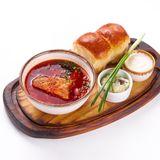 Борщ з копченою грушею (350/50/80г)