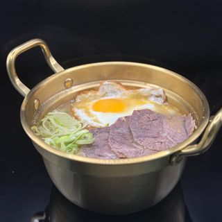59A.RAMEN IN BRODO CON MANZO