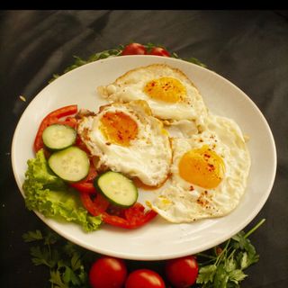 Яичница глазунья