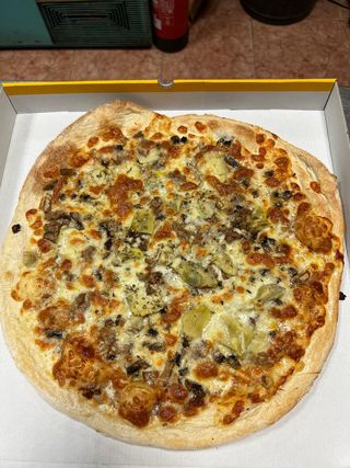 Pizza Cuatro Estaciones (Mediana)