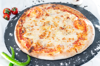 Pizza Quattro Formaggi & Chicken