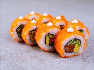 КАЛІФОРНІЯ З ЛОСОСЕМ (250g)