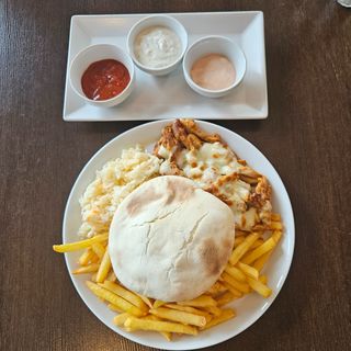 SHOARMA DROBIOWA ZAPIEKANA Z SEREM