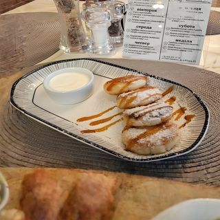 Сирники зі сметаною