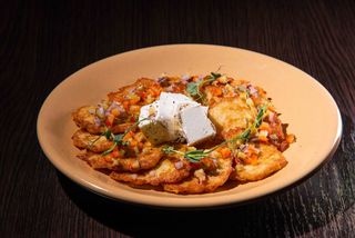 Деруни з овочевою сальсою та Фетою (240г)