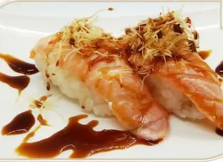 Nigiri sake affumicato - 2 pezzi