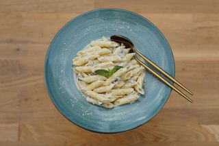 Პენე 4 ყველით