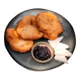 Мекици с плочка сирене и сладко