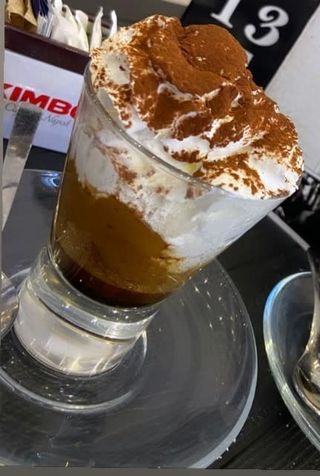 Caffè con panna