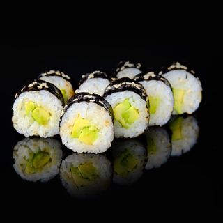 Авокадо макі (170г)