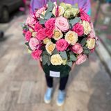 Colored sprey roses box