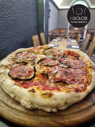 ● Pizza La Parmigiana
