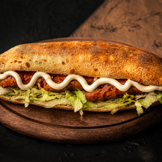 Sandwich Snitel si Castraveti Murati