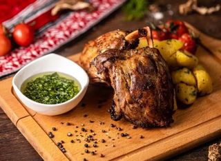 Aripioara de porc la cuptor