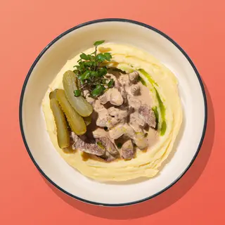 Beef Stroganoff cu cremă de cartofi