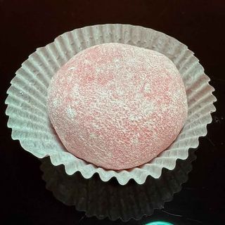 Mochi with raspberry ganache and cream cheese