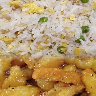 A20 Arroz Chau Chau com Galinha agridoce