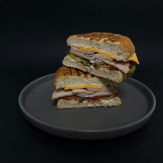 Сендвіч з копченою куркою (250г)