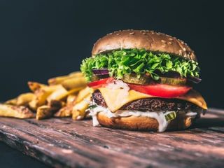 Двоен бигбургер (550г)