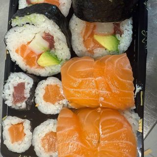 505. Maki misto - 16 pezzi