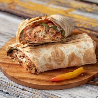  შაურმა (ქათმის სტრიფსით)