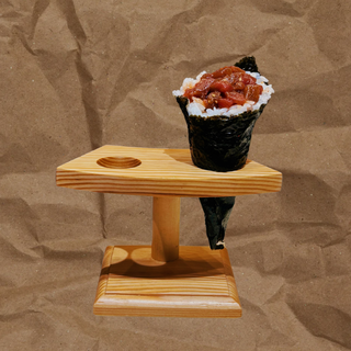 118. Temaki De Atún Macerado (1 Pza.)