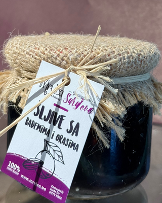 Šljiva sa orahom i bademom u tegli 0.29l