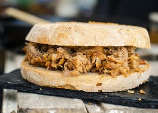 14. Chicharrón con queso