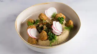 Falafel salata