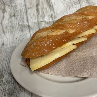 Bocadillo de Queso Manchego