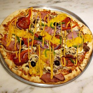 Pizza Americana (Média)