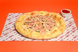 Pizza Prosciutto e Funghi