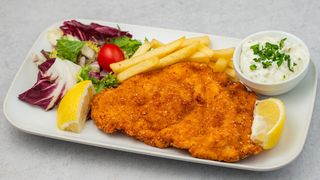 Bečka šnicla + dedina palačinka (eurokrem + plazma)