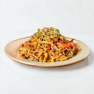 Trio mięsne z makaronem i jajkiem		150g