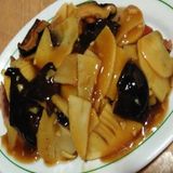 Pato con bambú y setas